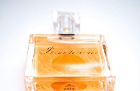 perfume-293865_1920
